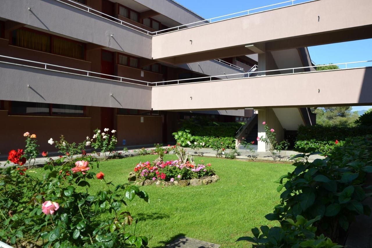 מרינה די ביבונה Apartments Via Dei Platani מראה חיצוני תמונה