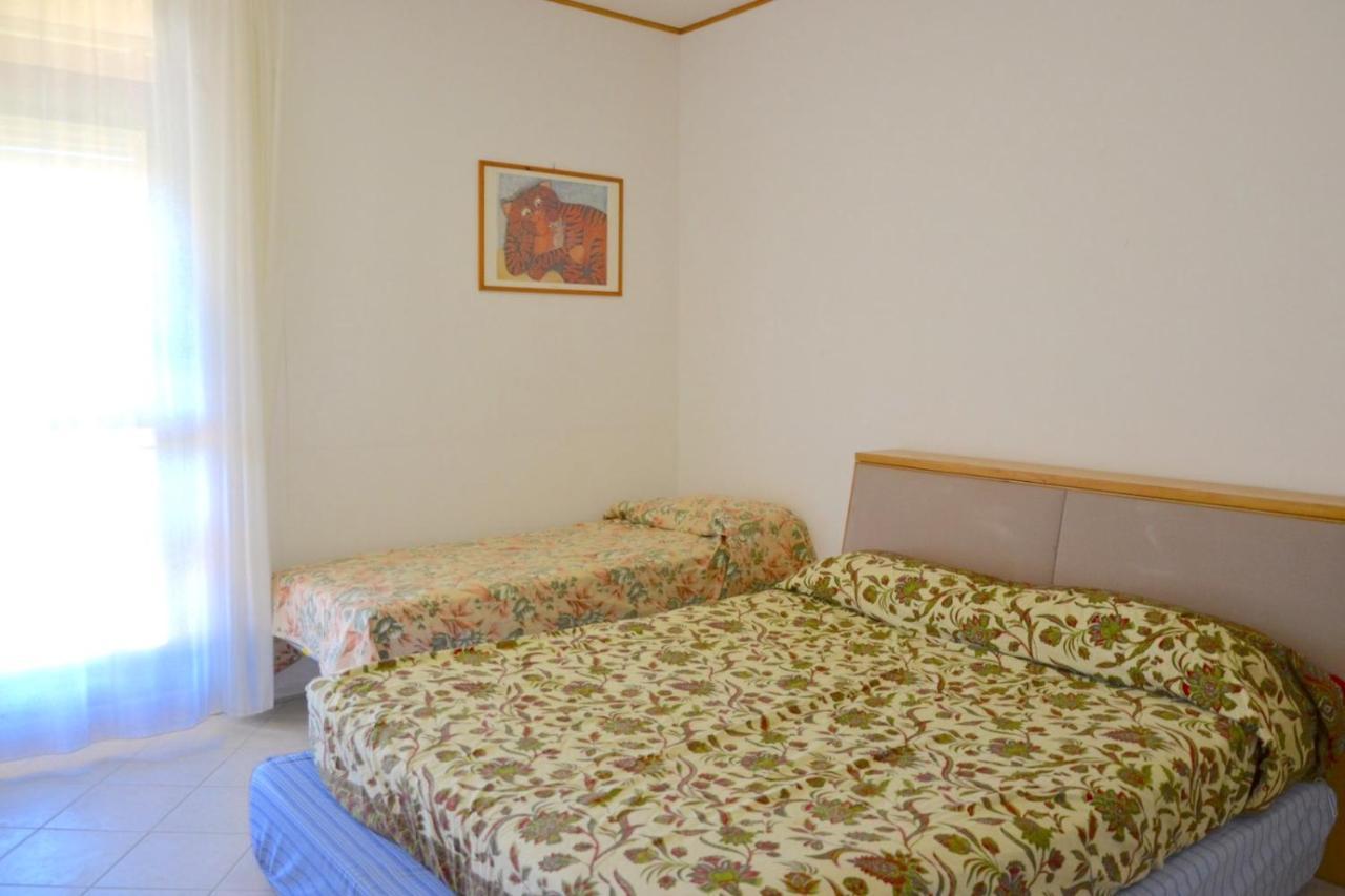 מרינה די ביבונה Apartments Via Dei Platani מראה חיצוני תמונה