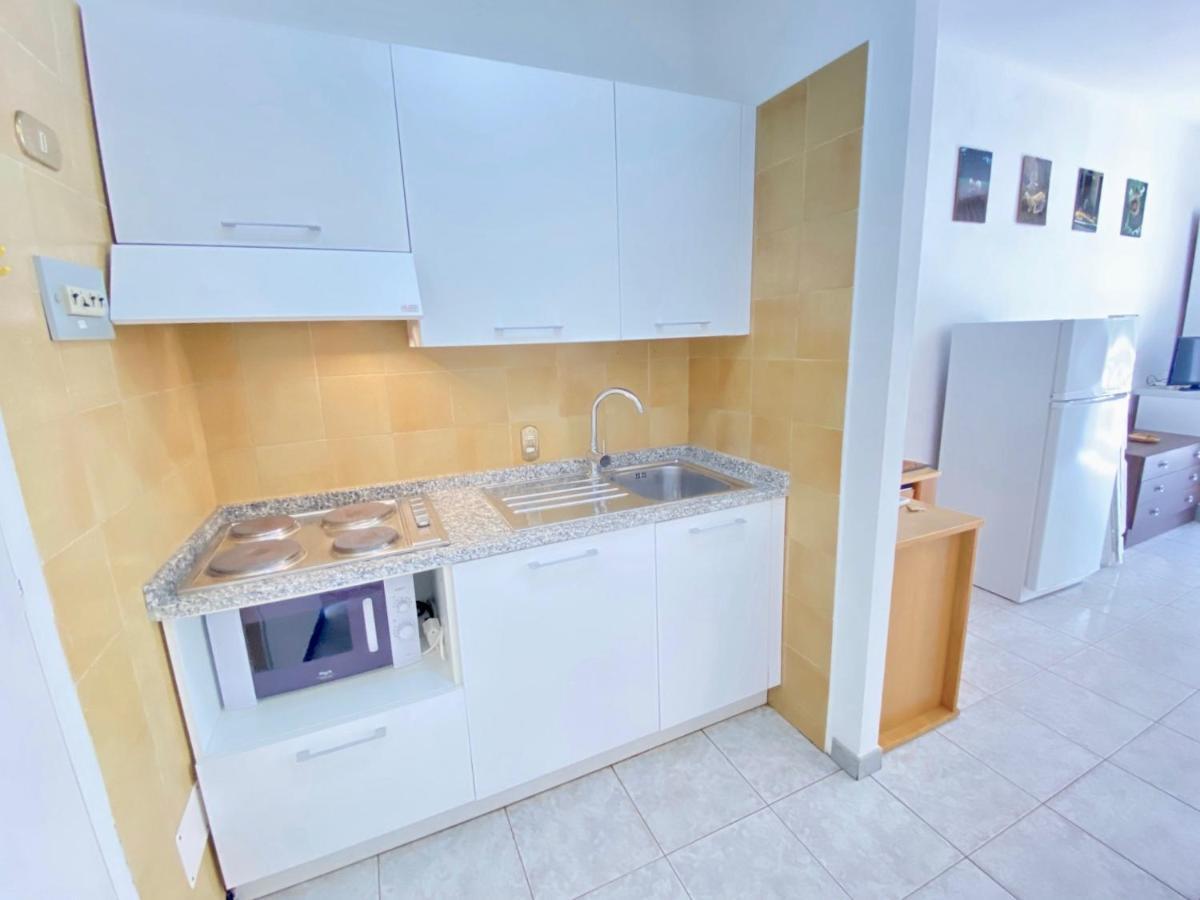 מרינה די ביבונה Apartments Via Dei Platani מראה חיצוני תמונה