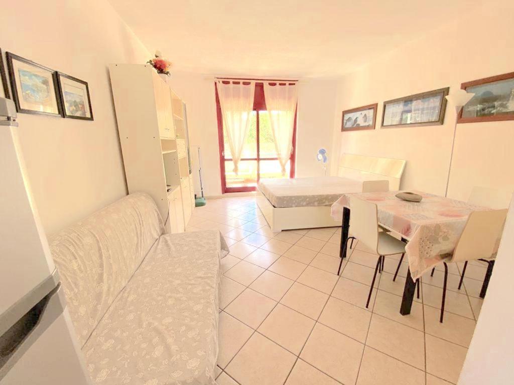 מרינה די ביבונה Apartments Via Dei Platani מראה חיצוני תמונה